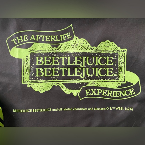 Limited Edition VIP drawstring bag from the Beetlejuice Beetlejuice Experience - Picture 2 of 3